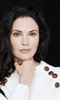 Laura Mennell