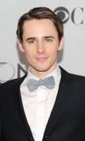 Reeve Carney