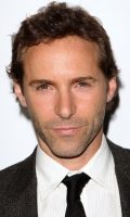 Alessandro Nivola